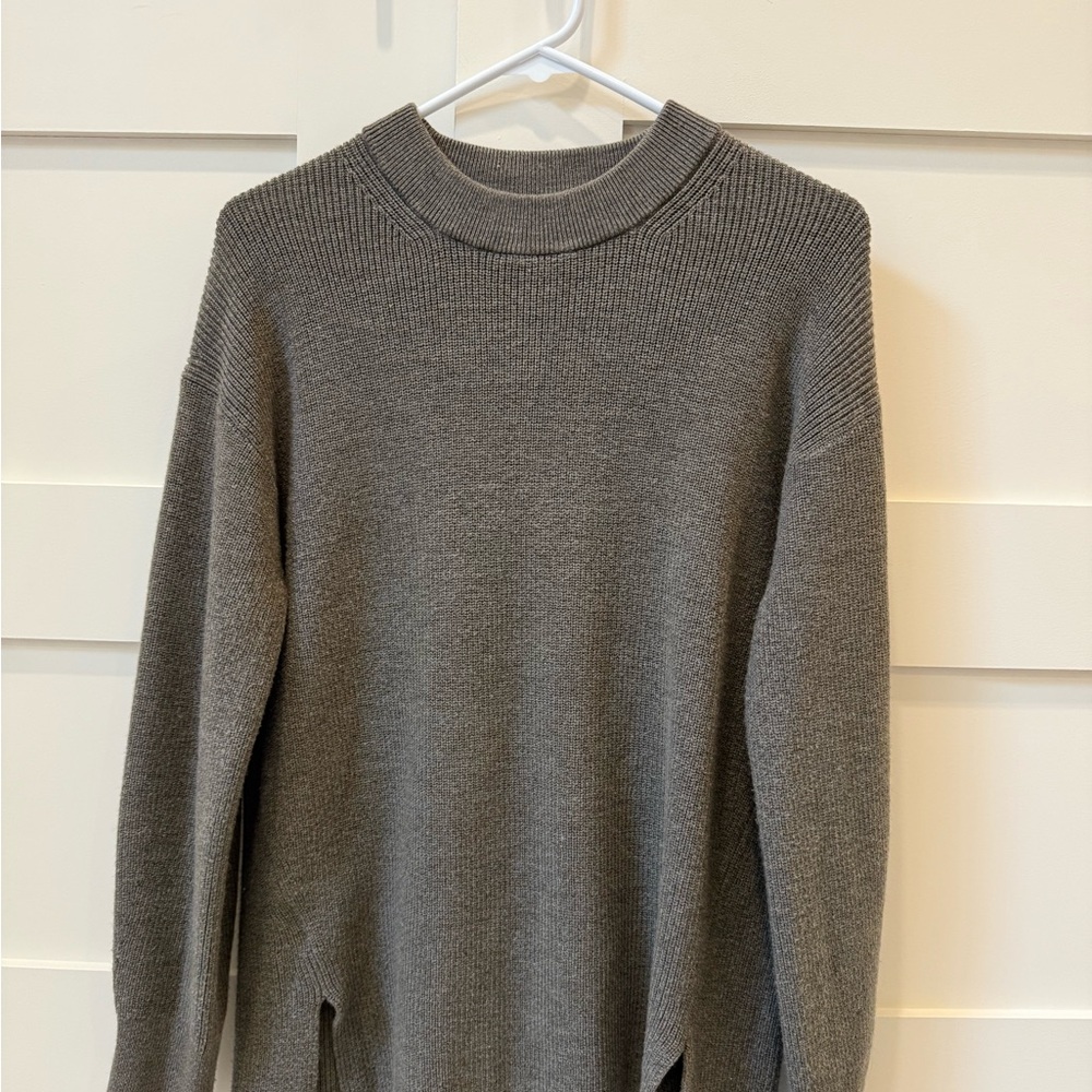 Lululemon Gray/ greenish Sweater